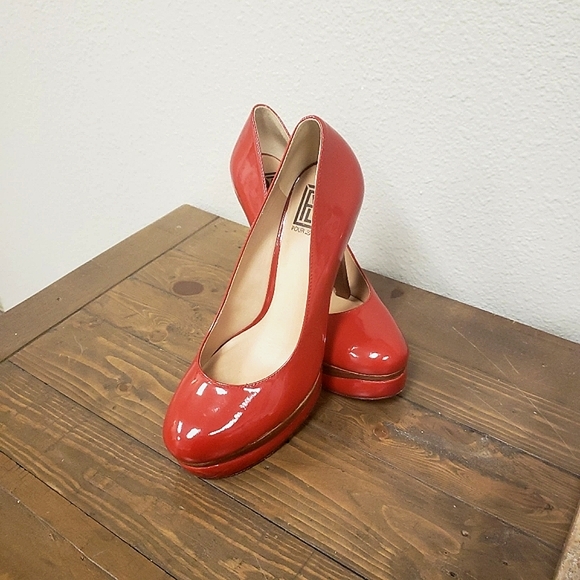 Red Patent Leather and Wood Platform 8M - Picture 1 of 5